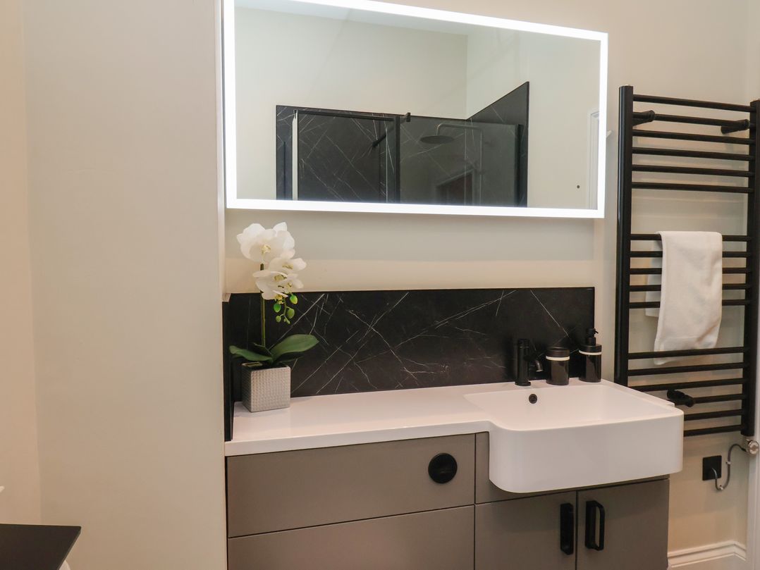 The Salisbury Apartment 203