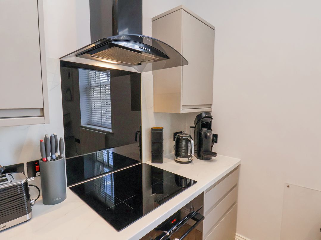 The Salisbury - 1 Bedroom Deluxe Apartment