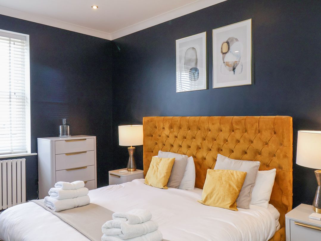 The Salisbury - 1 Bedroom Deluxe Apartment