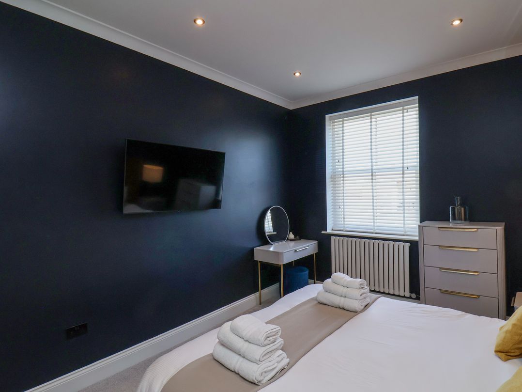 The Salisbury - 1 Bedroom Deluxe Apartment