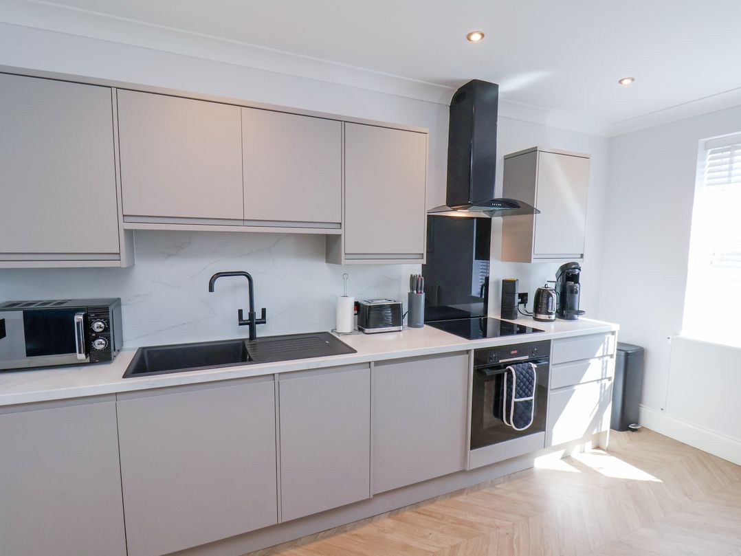 The Salisbury Apartment 404