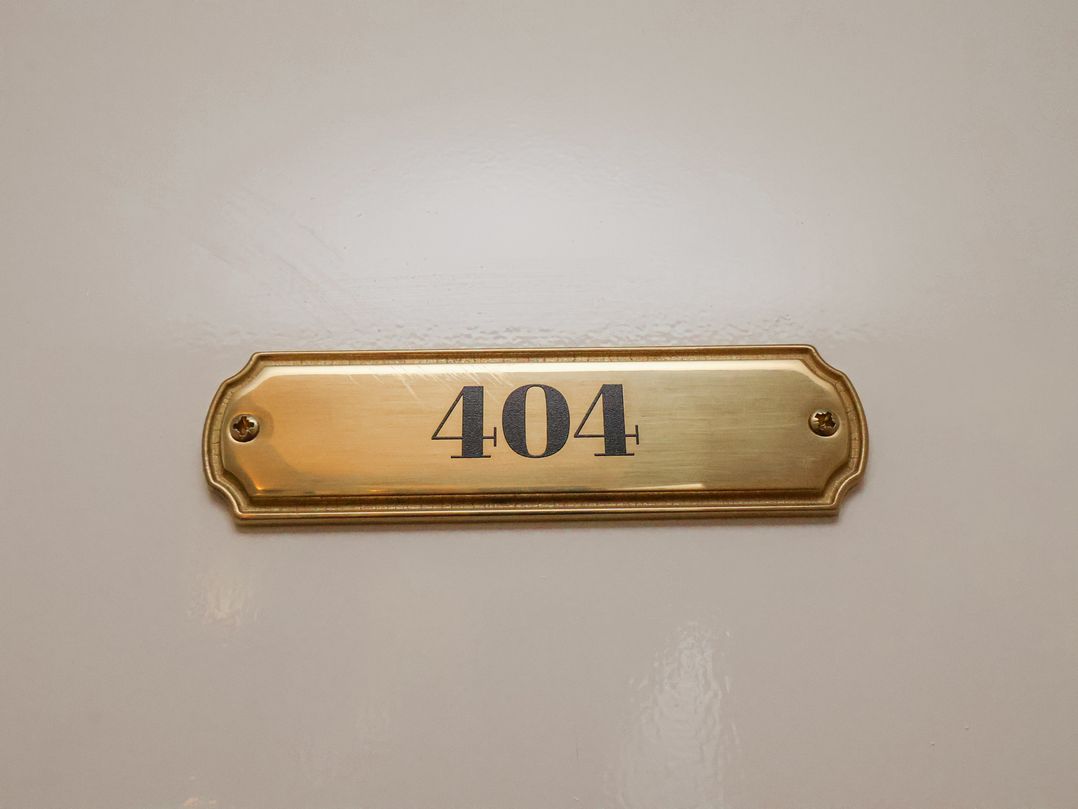 The Salisbury Apartment 404