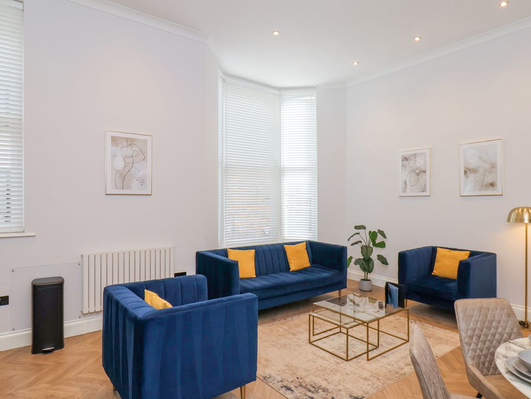 The Salisbury Apartment 106