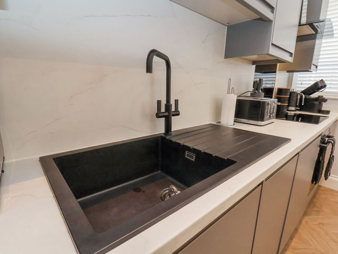The Salisbury Apartment 106