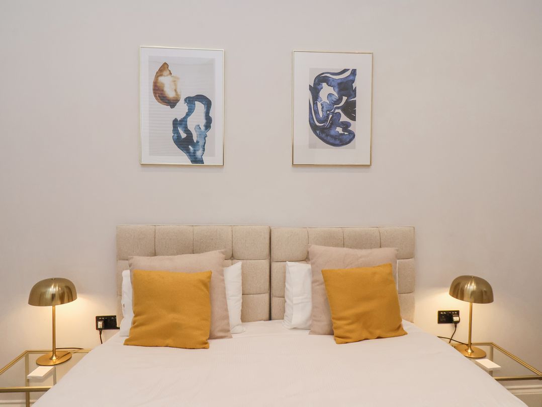 The Salisbury Apartment 106
