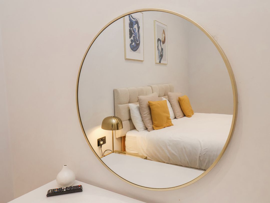 The Salisbury Apartment 106