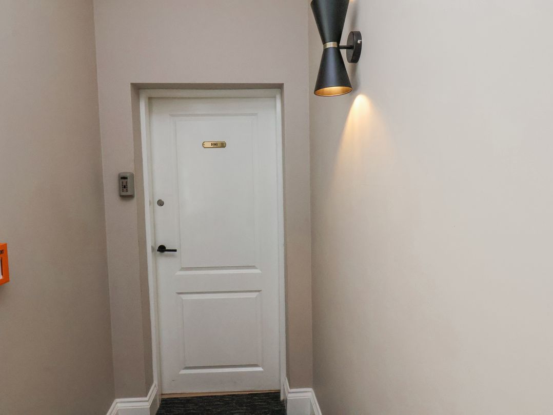 The Salisbury Apartment 106