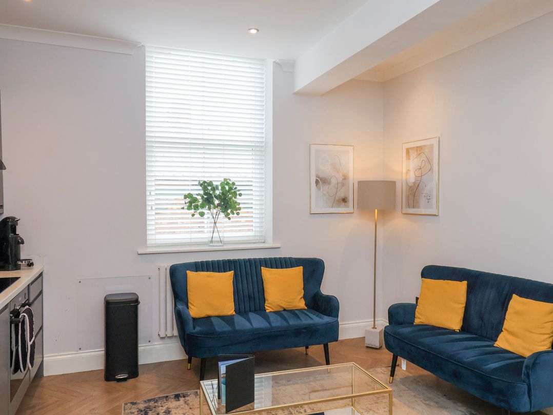 The Salisbury sleeps 4 Classic Apartment