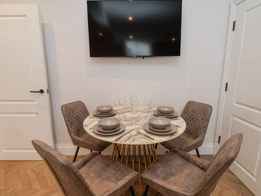 The Salisbury sleeps 4 Classic Apartment