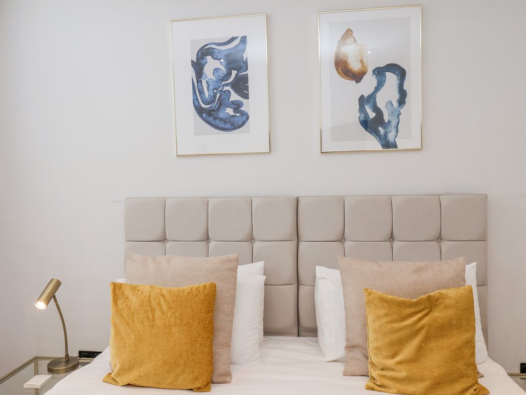 The Salisbury sleeps 4 Classic Apartment