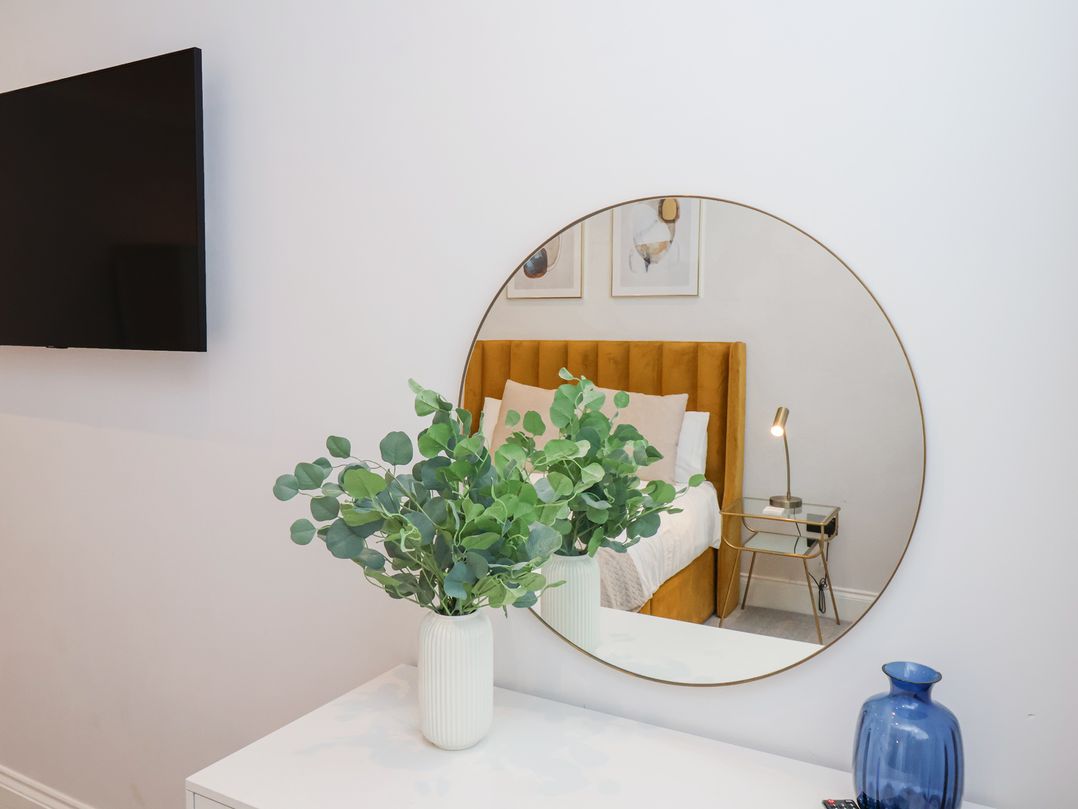 The Salisbury sleeps 4 Classic Apartment