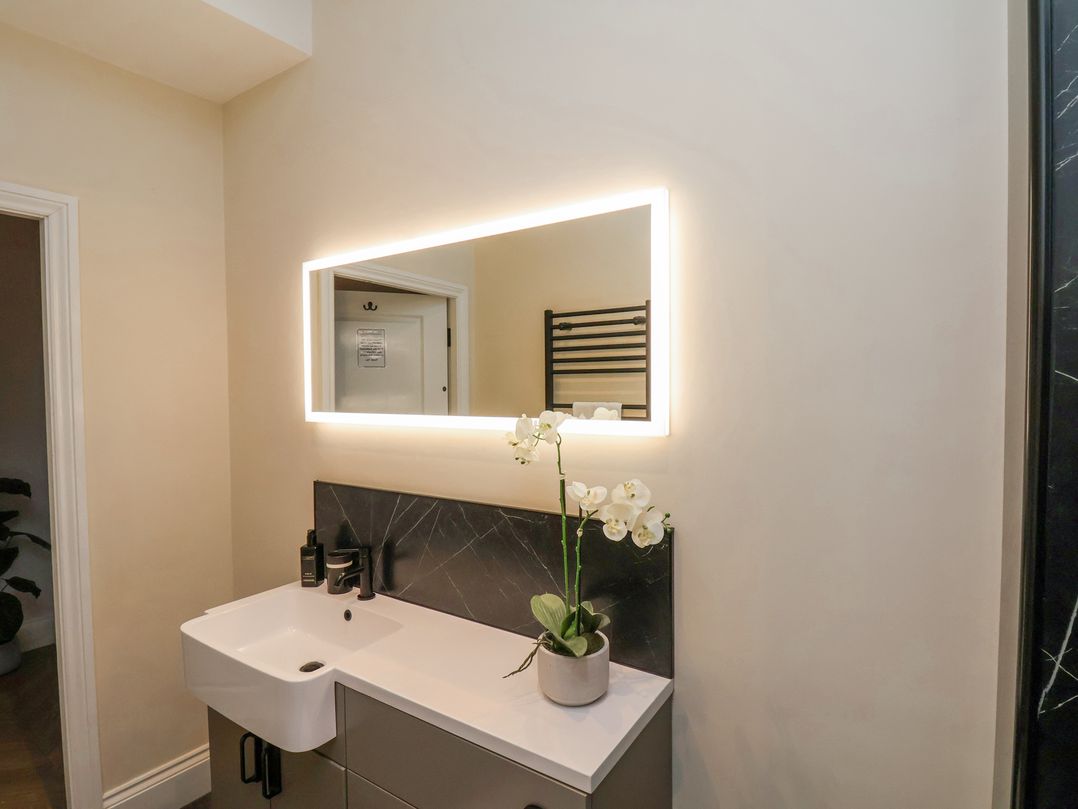 The Salisbury sleeps 4 Classic Apartment