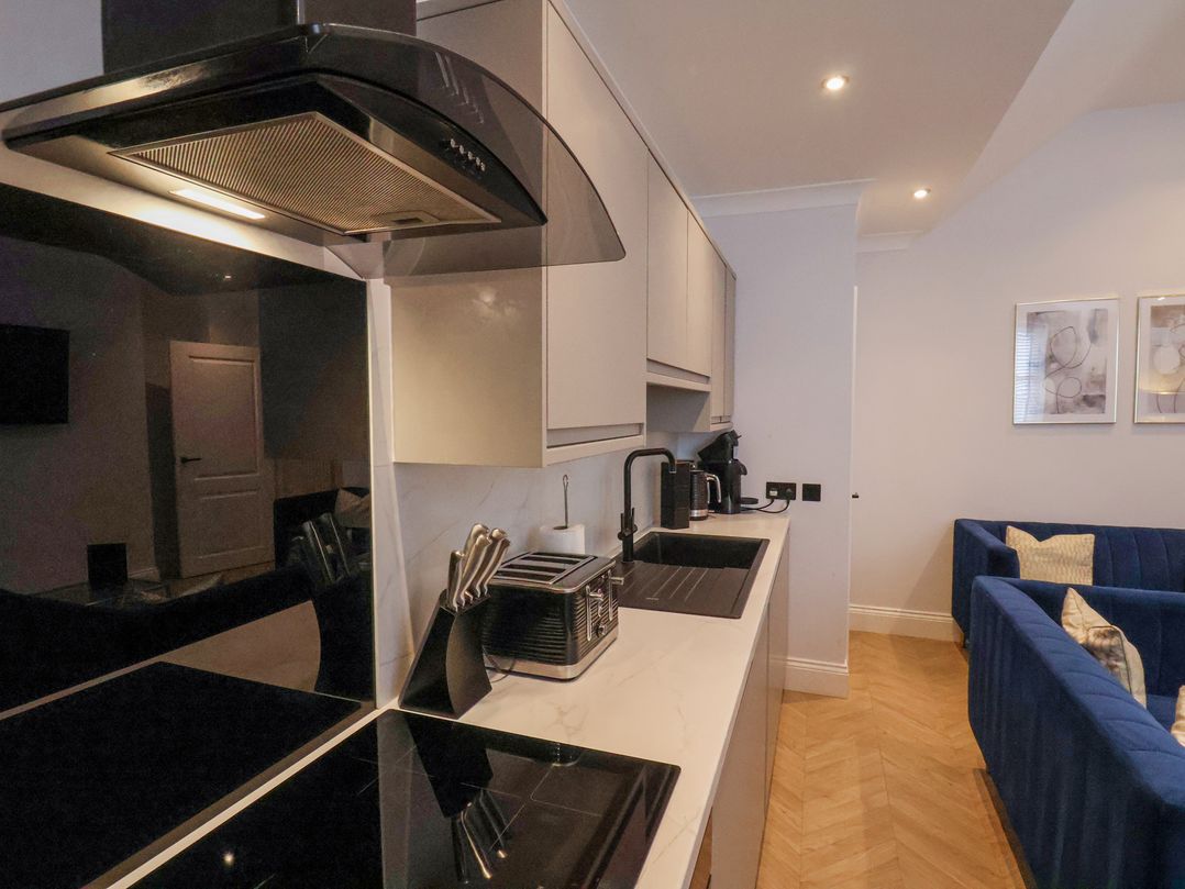 The Salisbury Apartment 401