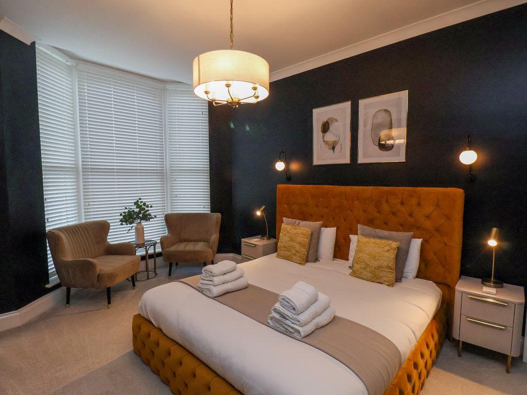 The Salisbury 2 bedroom deluxe Apartment