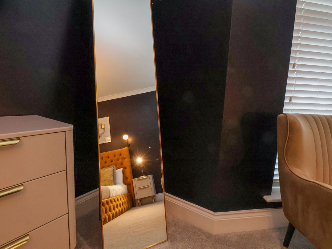 The Salisbury 2 bedroom deluxe Apartment