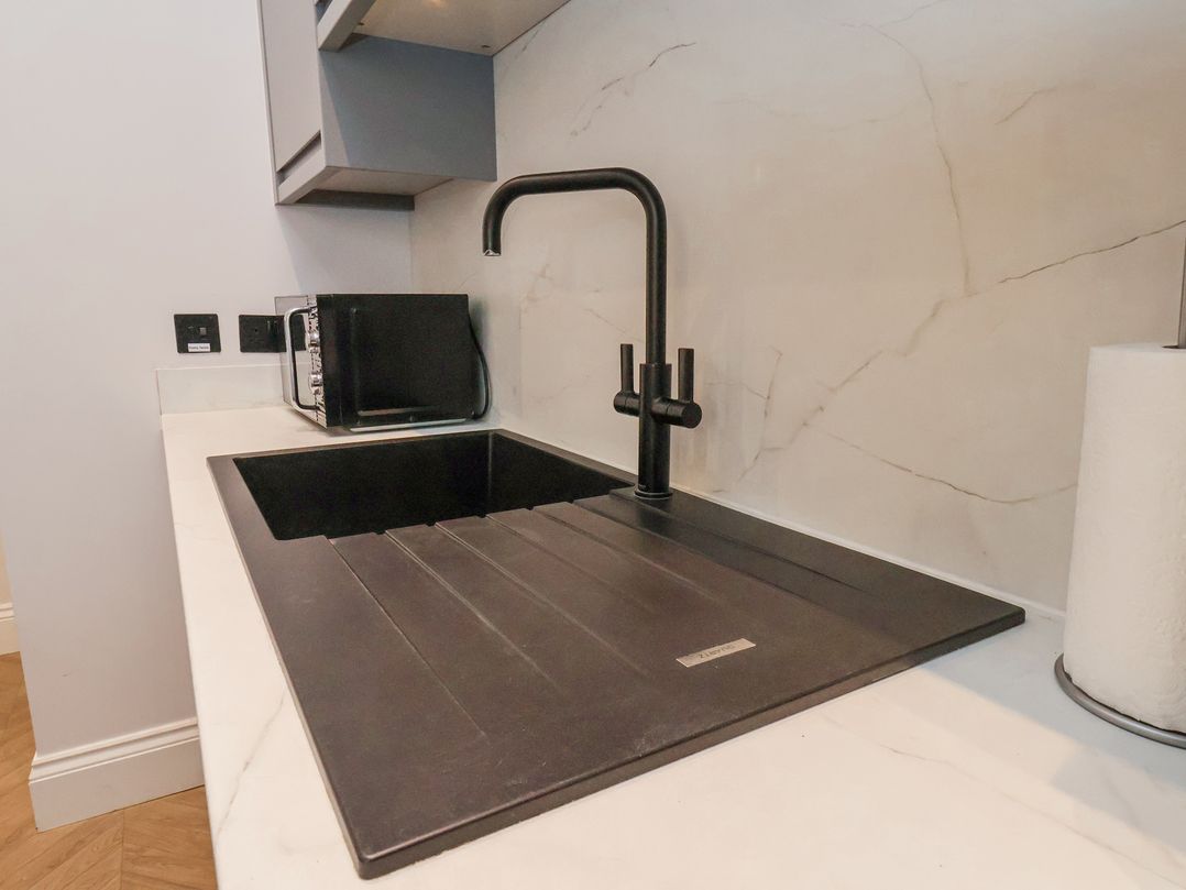 The Salisbury sleeps 4 Classic Apartment