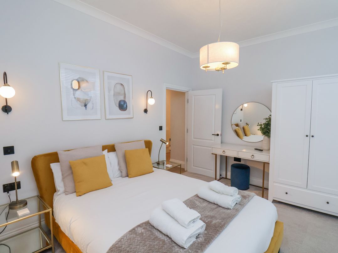 The Salisbury sleeps 4 Classic Apartment