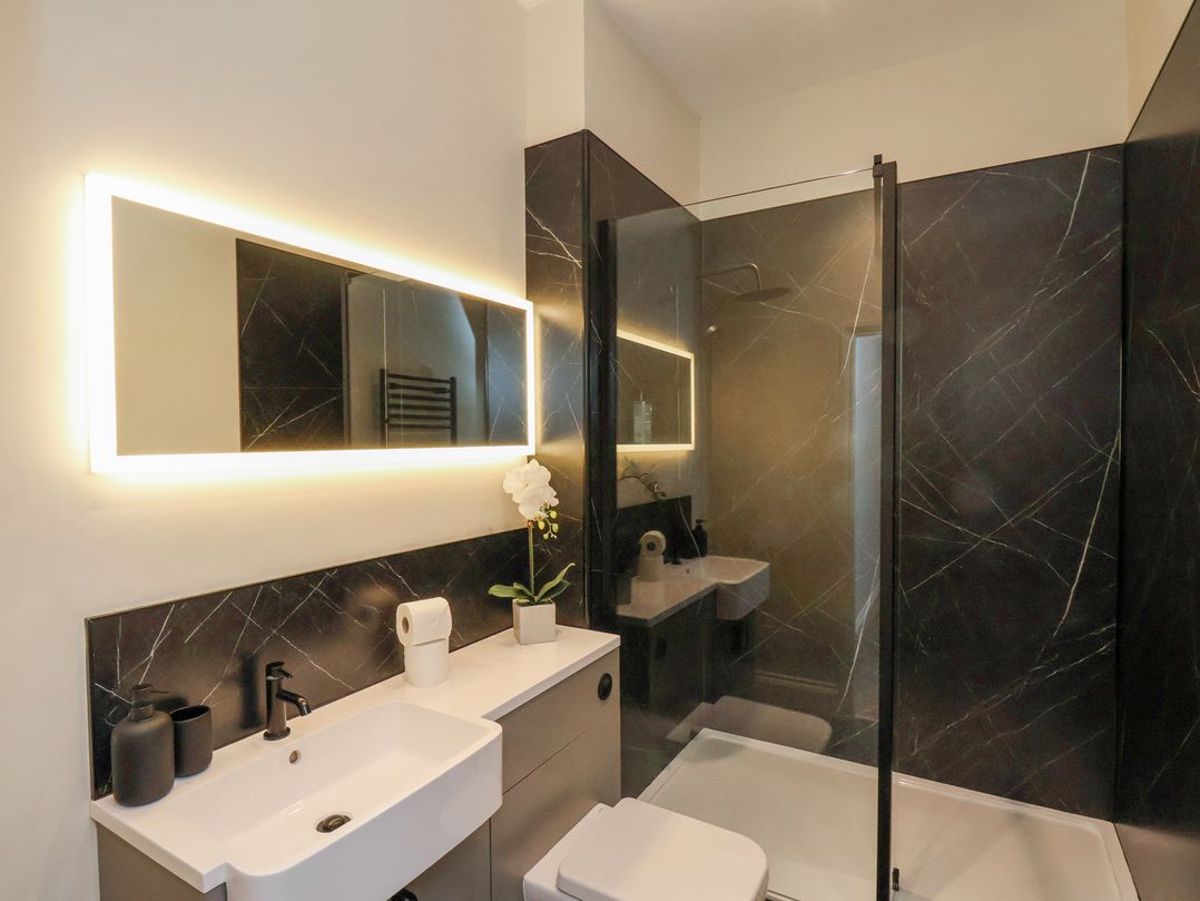 The Salisbury sleeps 4 Classic Apartment