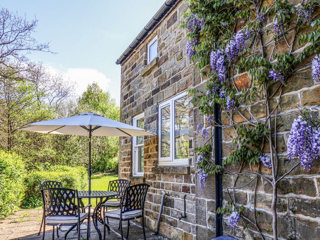 Whinstone Cottage