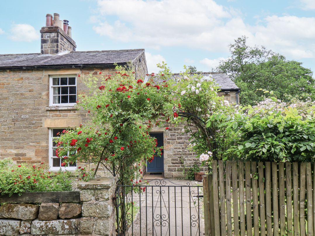 2 Whinstone Cottage