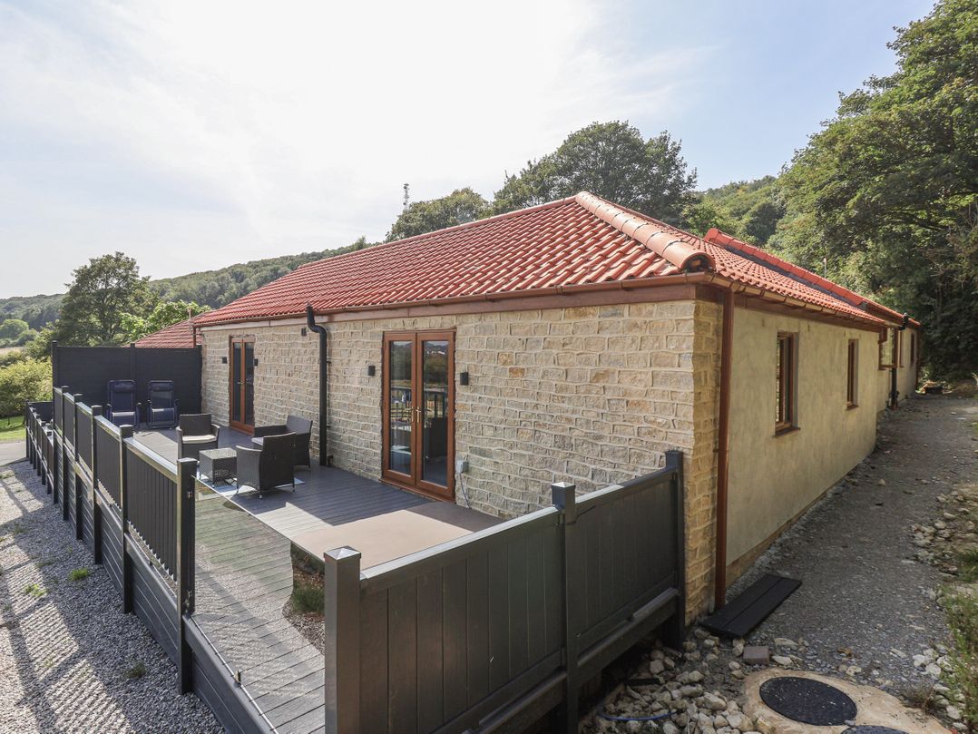 Dog friendly cottage in Scarborough, North Yorkshire - Sleeps 4