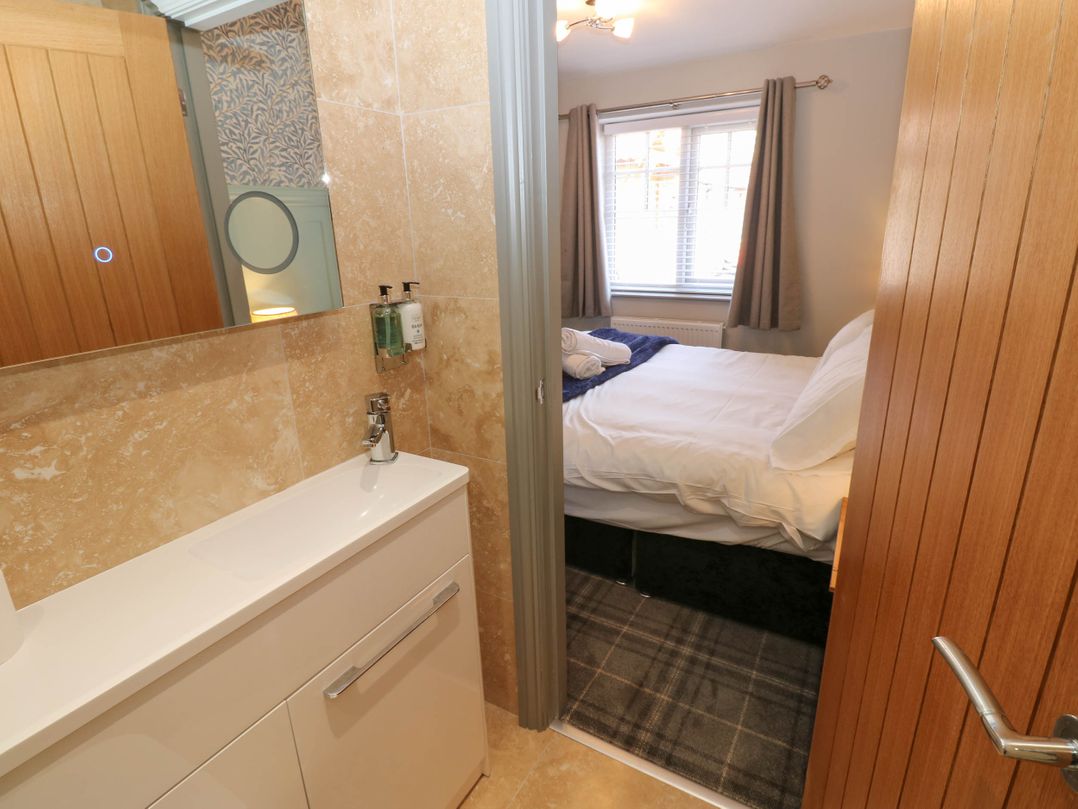 Spacious Cottage Number 5