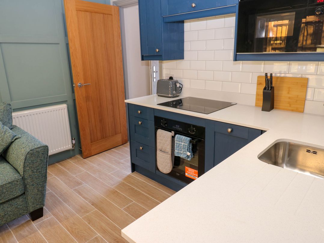 Spacious Cottage Number 6
