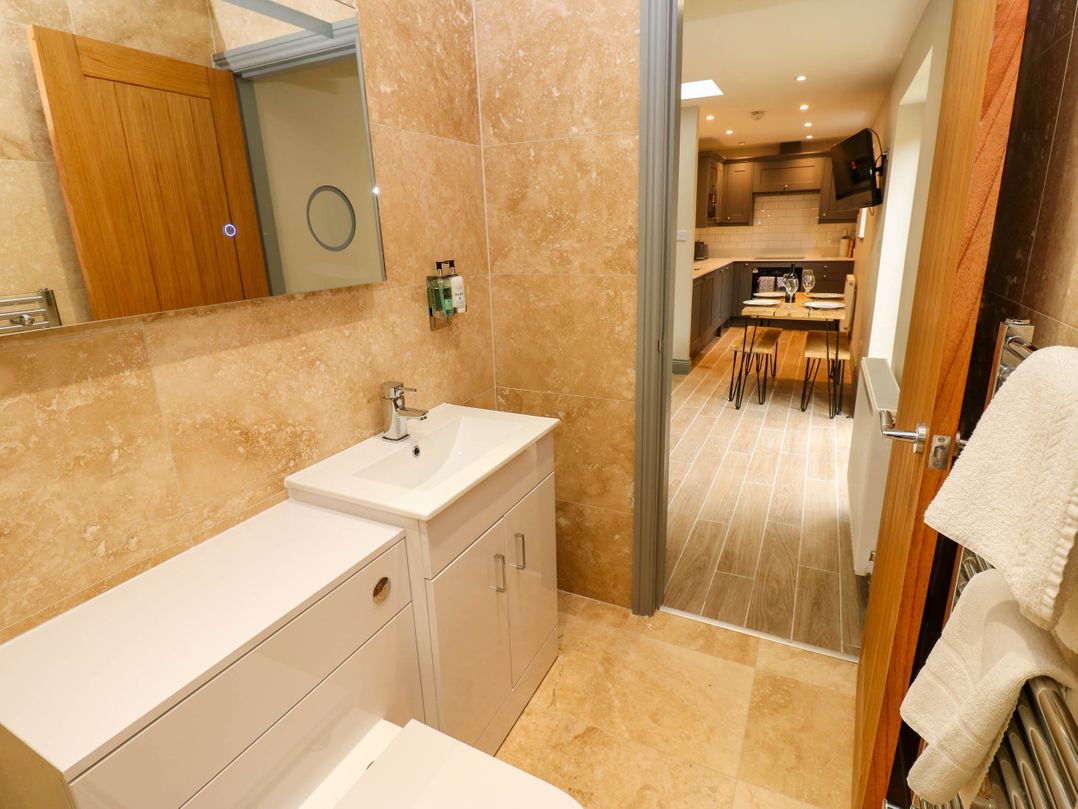 Premium 2 Bedroom Cottage Number 7