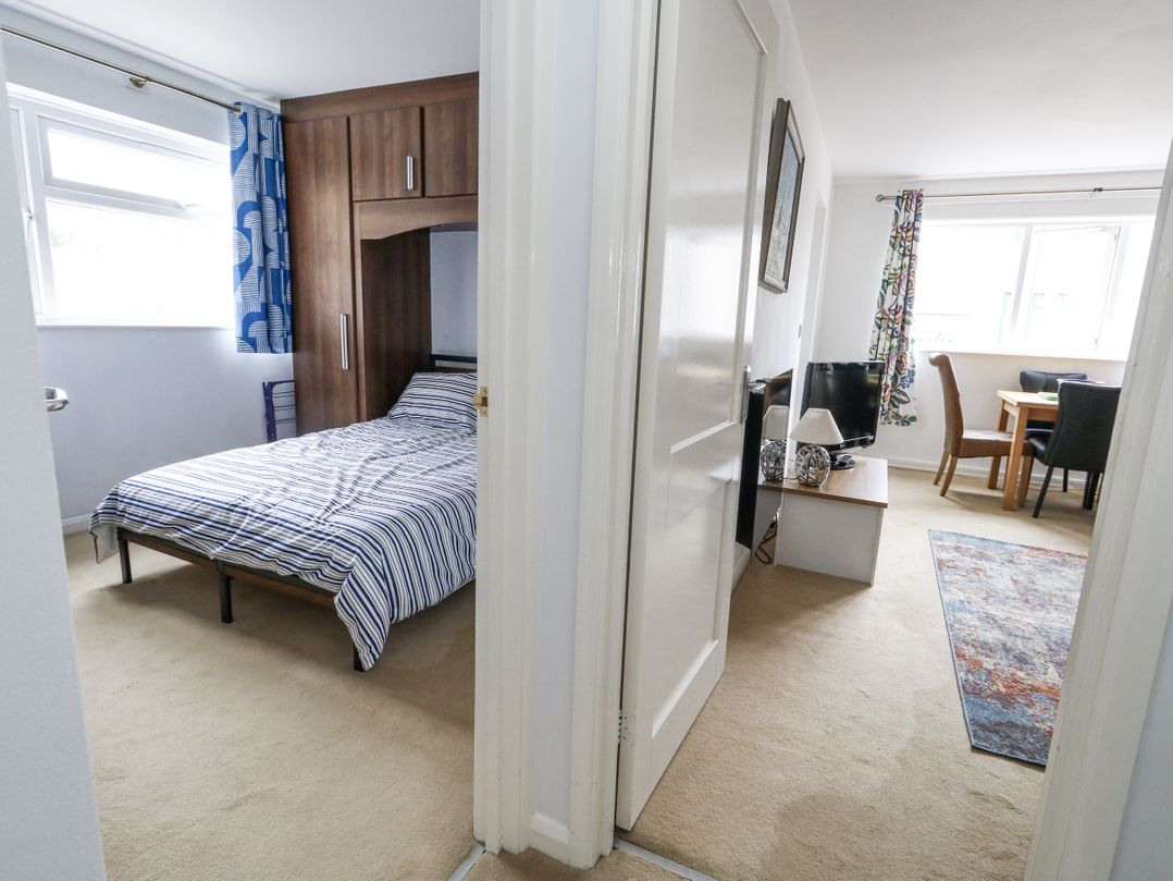 Beachcombers, 13 Chesil House