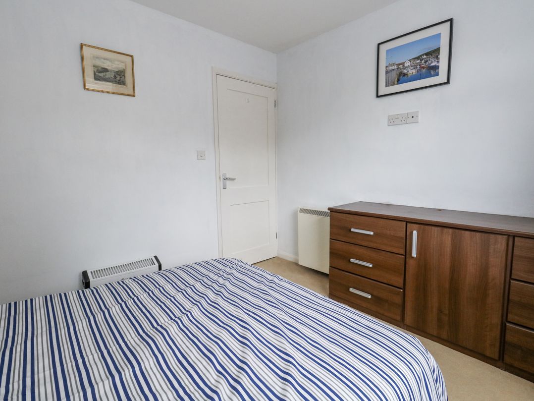 Beachcombers, 13 Chesil House