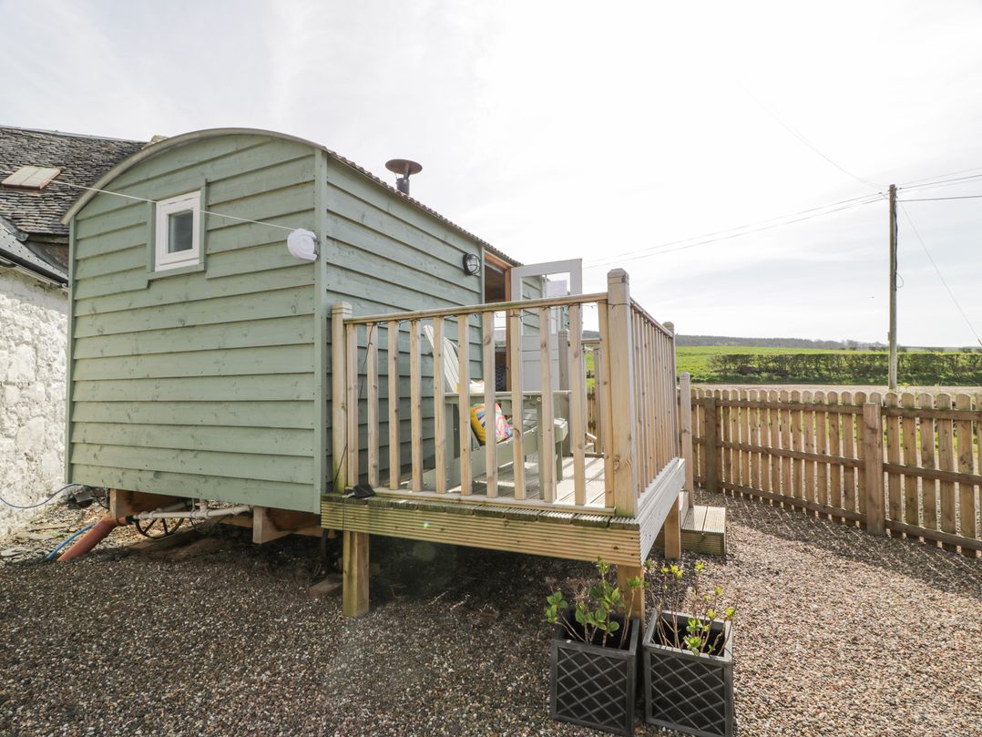 Wee Beach Hut