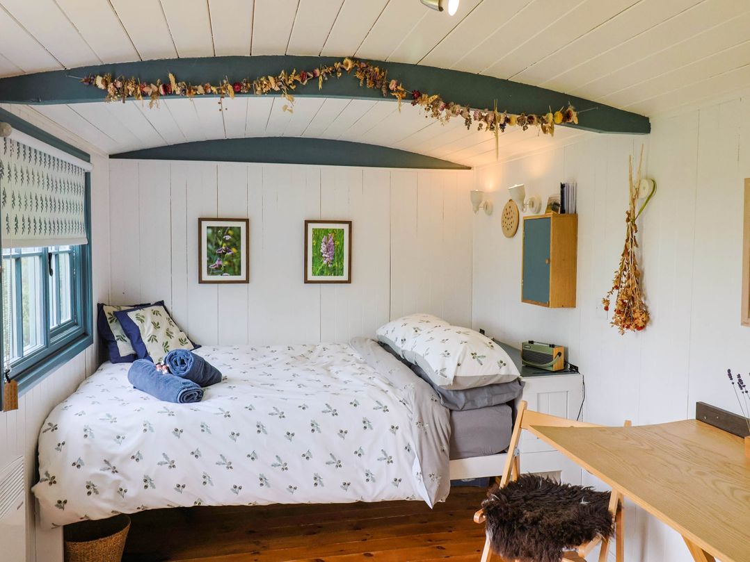 Oak Shepherd Hut