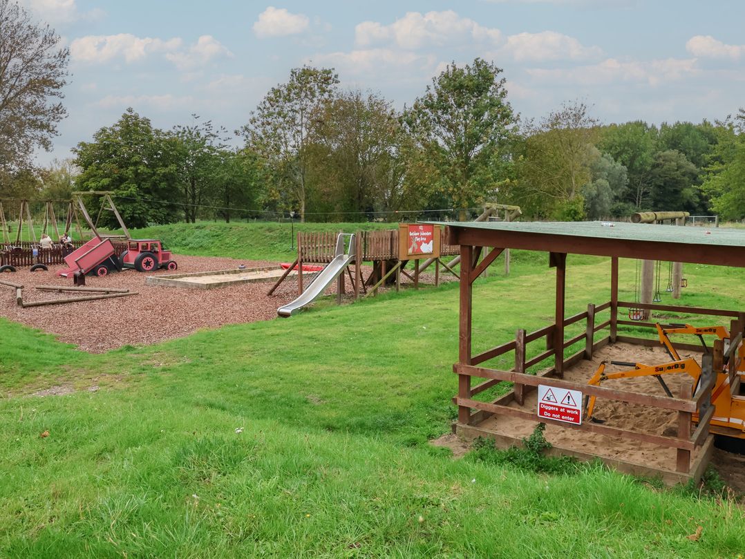 Carabelle (Cow Shed 7)