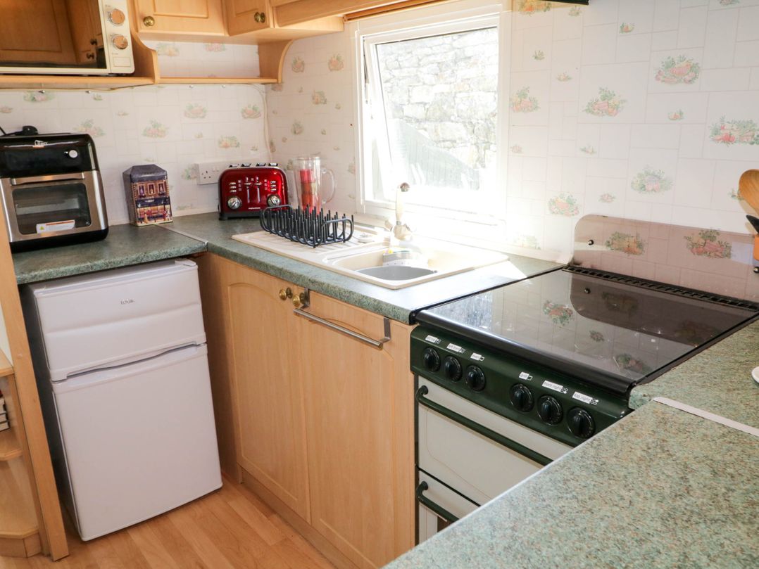 The Caravan@Meenacross