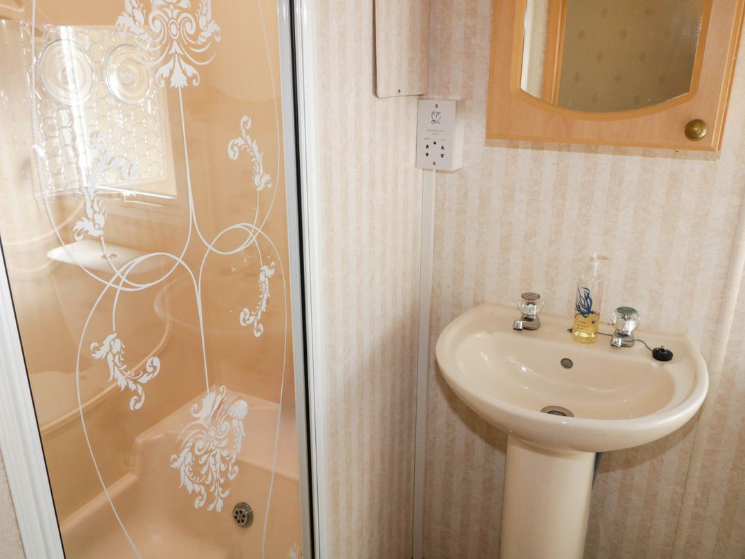 The Caravan@Meenacross