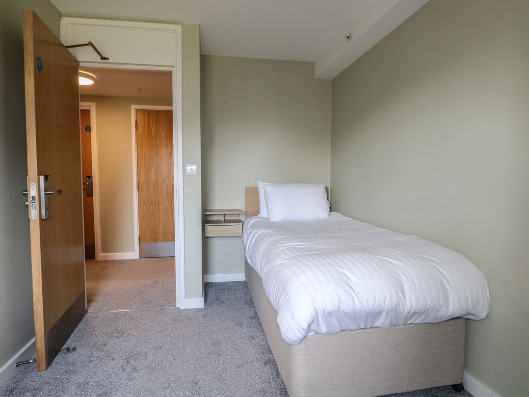 Seashell Suite at Marine Court