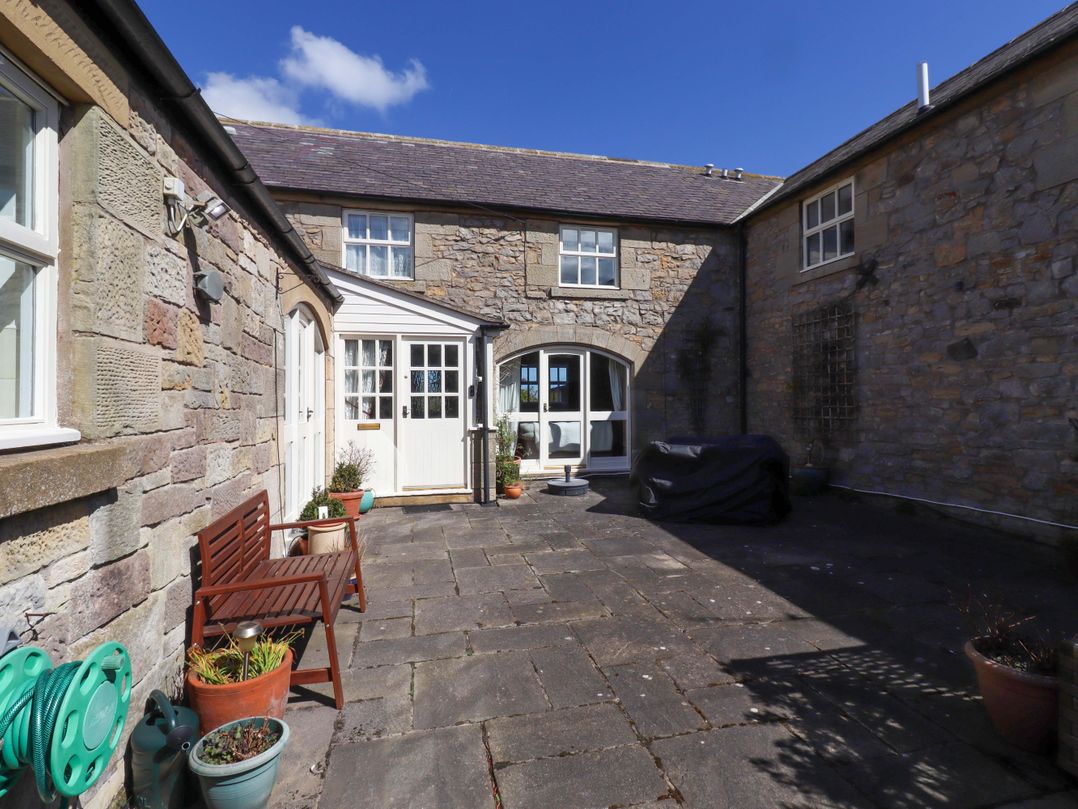3 Christon Bank Mews