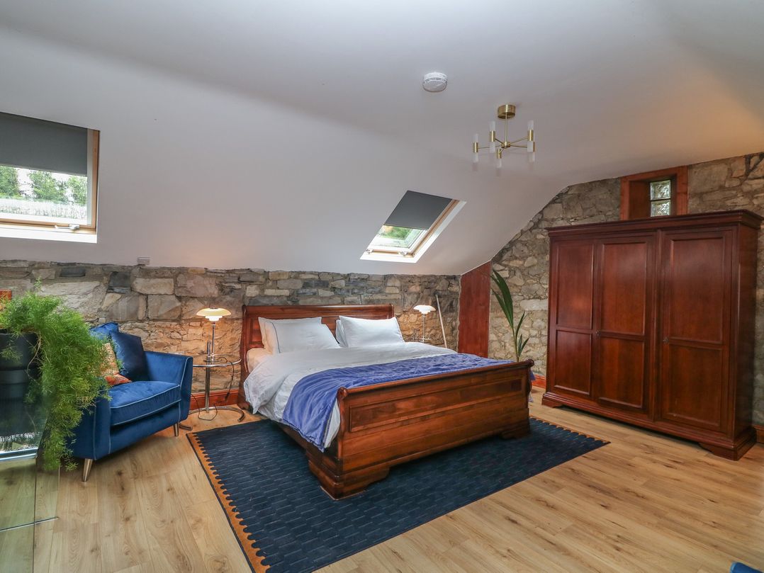 Woodville Lodge