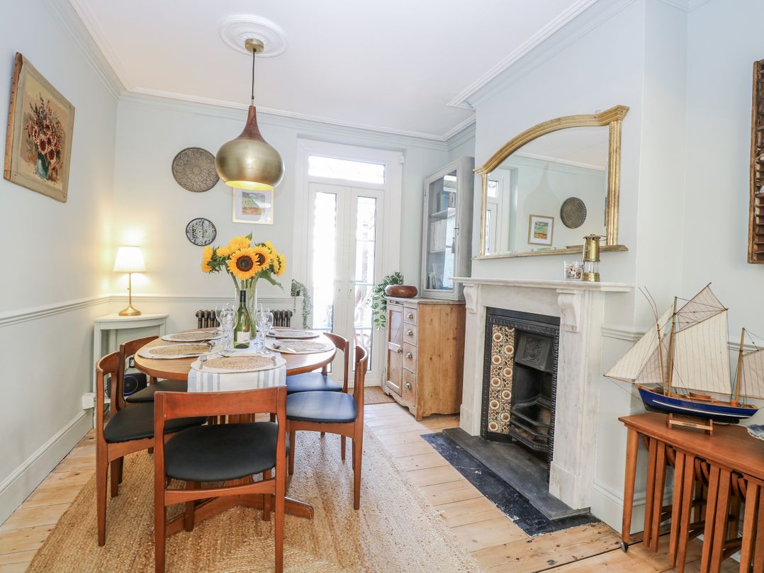 18 Pakefield Road