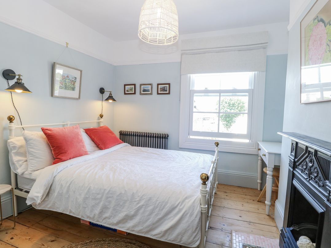 18 Pakefield Road