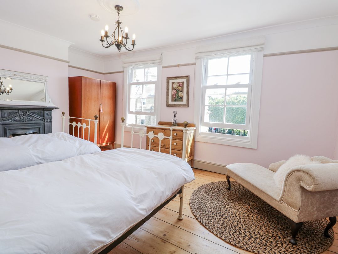 18 Pakefield Road