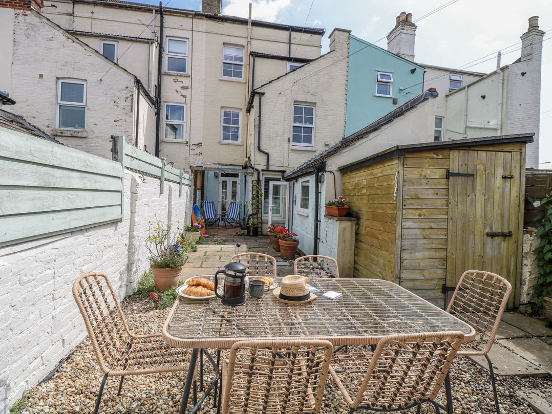18 Pakefield Road