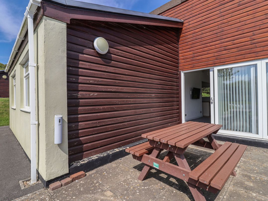 Harcombe House Accessible Pet Free Bungalow Sleeps 6