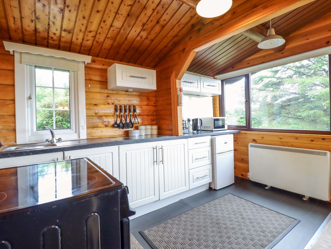 Y Bwthyn Pren,  Cabin  209,