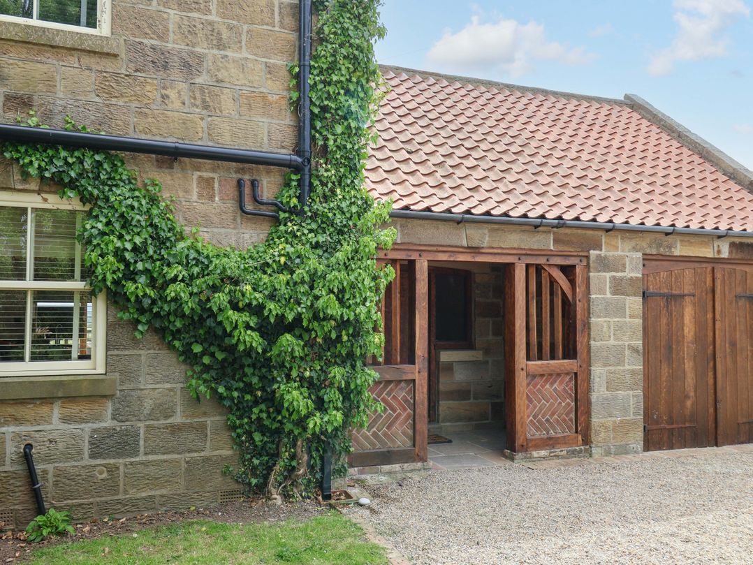 Crossbutts Farmhouse