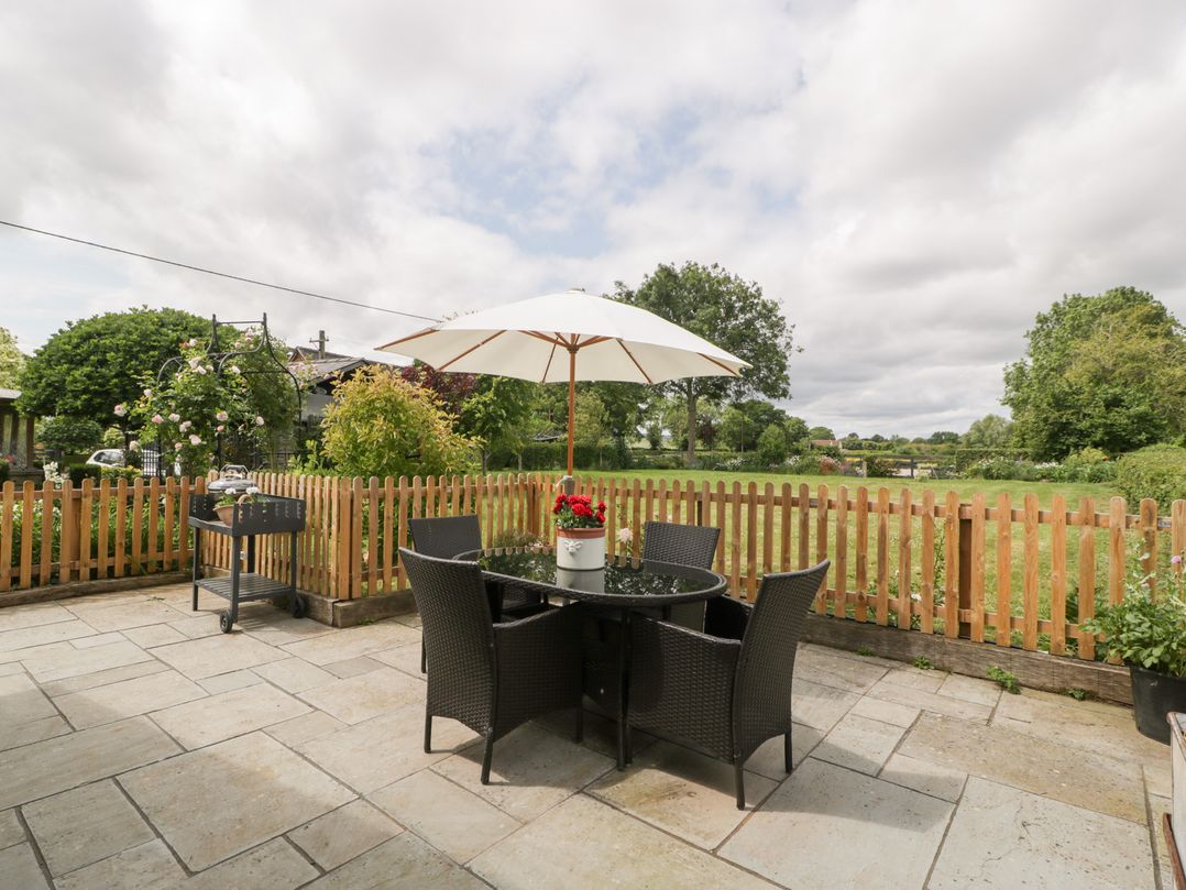 Little Acorn Cottage