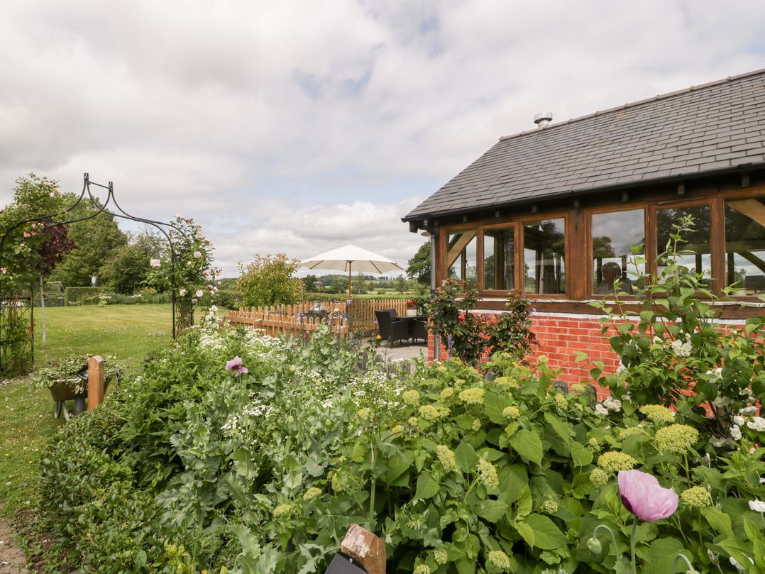 Little Acorn Cottage