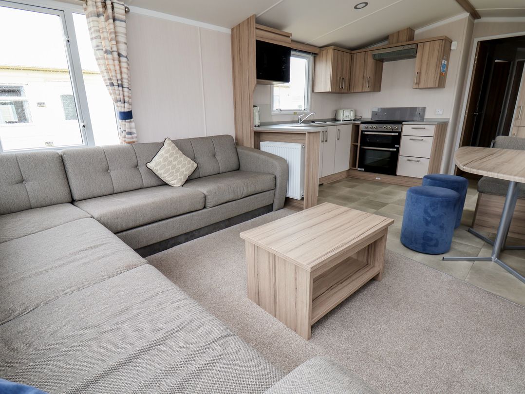 Caravan B8