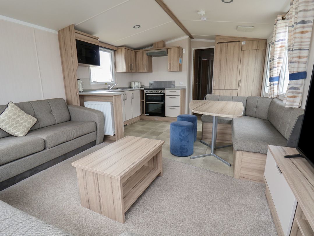Caravan B8