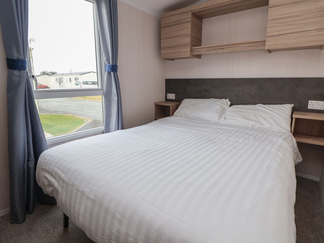 Caravan B8